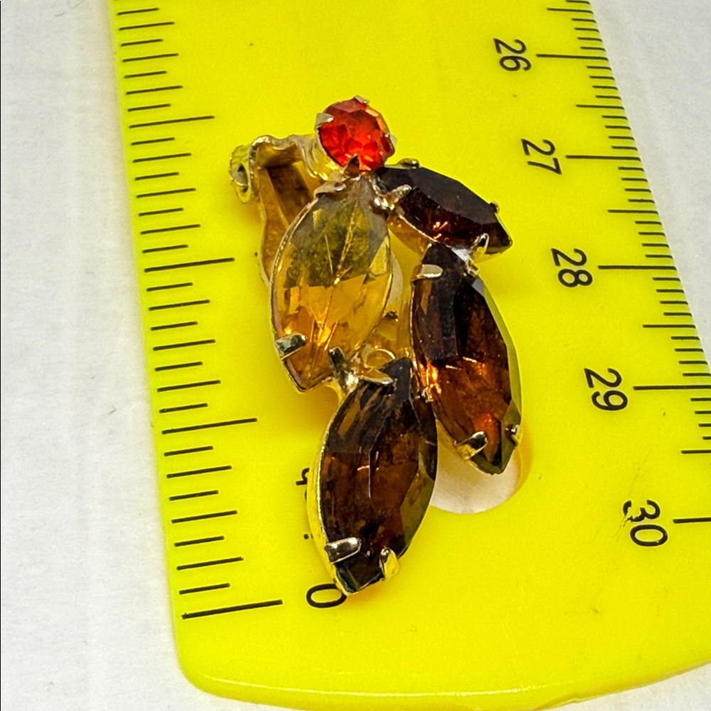 Vintage root bear & apple cider Gold tone Brown Leaf clip on Earrings - Picture 10 of 11